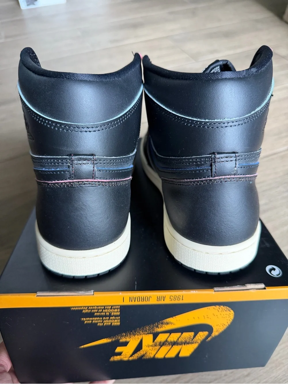 Air Jordan 1 Retro High OG ( box without lid )